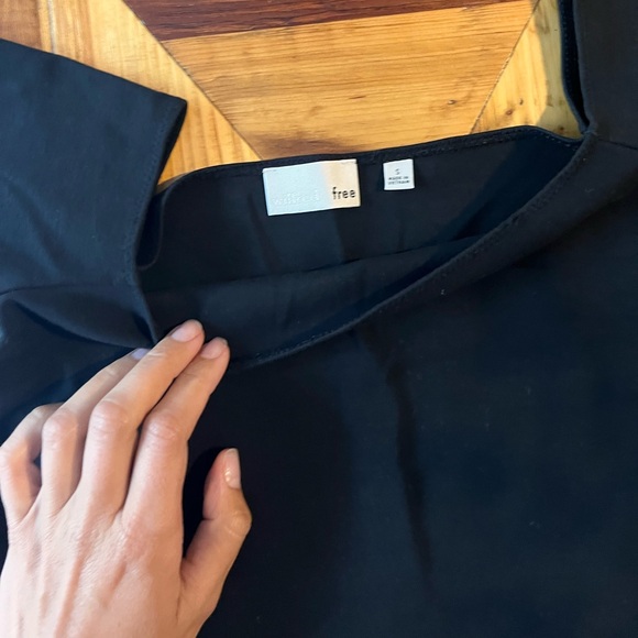 WILFRED FREE off the shoulder black top - size S - Picture 3 of 4